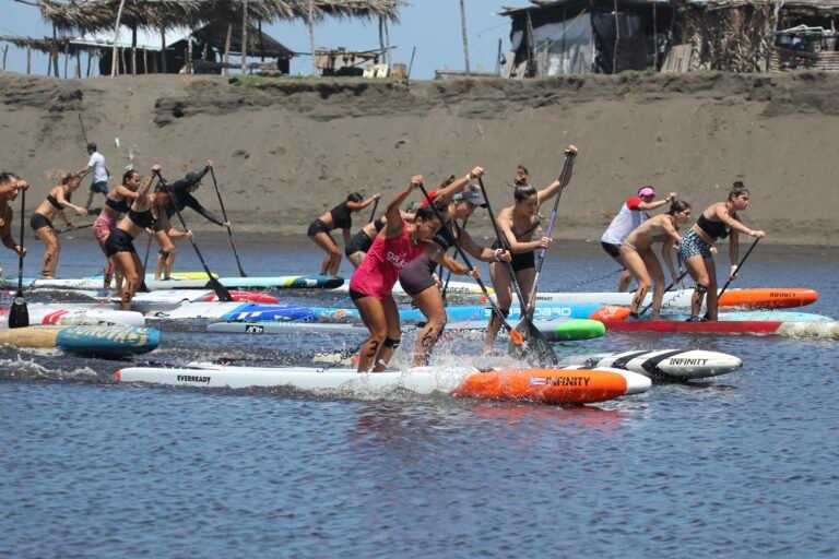 Puerto Rico vuelve a brillar en la segunda carrera de SUP Race del Panamericano de Surf en Guatemala
